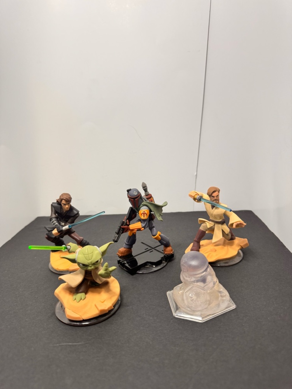 Disney Star Wars Figure Bundle - Green, Tan & Black Miniatures